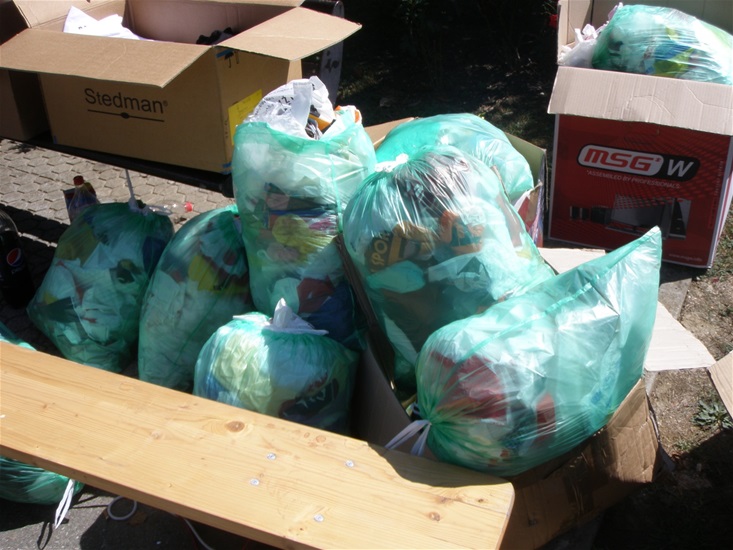 Skupljanje plastičnih vrećica.JPG