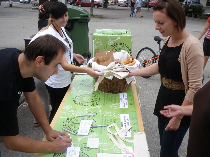 Plastiku za platno.JPG