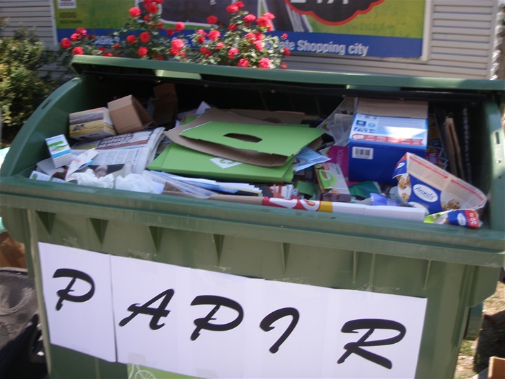 Skupljanje starog papira.JPG